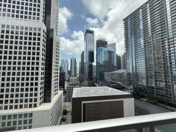 500 BRICKELL WEST CONDO