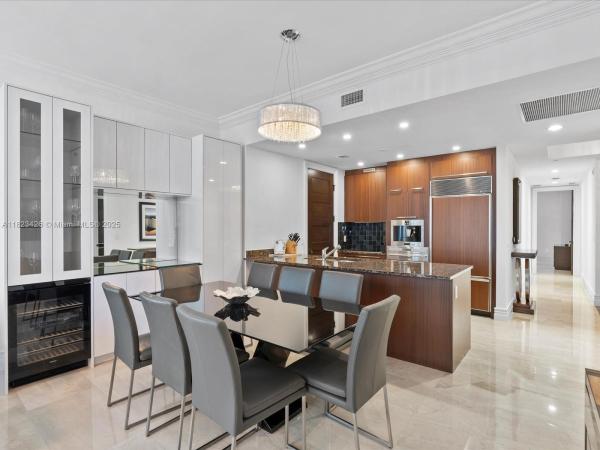 15901 COLLINS AVE #2002, SUNNY ISLES BEACH, FL 33160