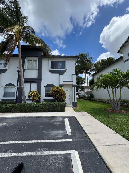 TOWNGATE CONDO TWELVE