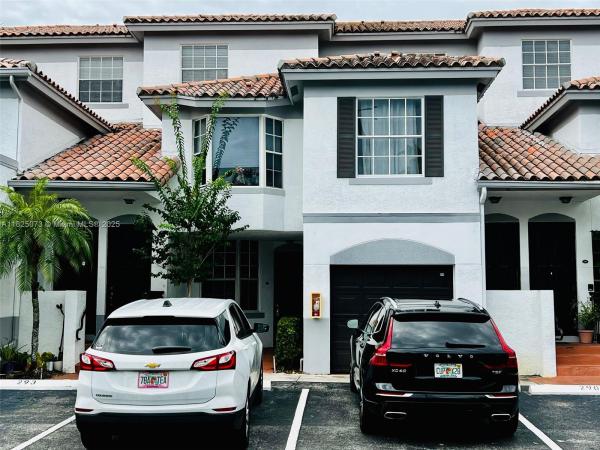 VILLAS DE TUSCANY CONDO