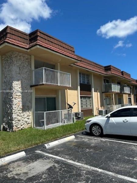 LAKEVIEW GARDENS CONDO