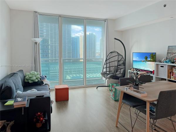 950 BRICKELL BAY DR #1608, MIAMI, FL 33131