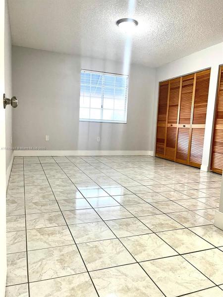 VALENCIA VILLAS CONDO