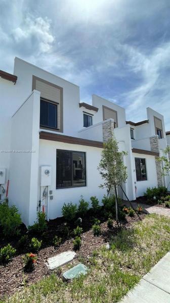 CALIFORNIA CLUB VISTA