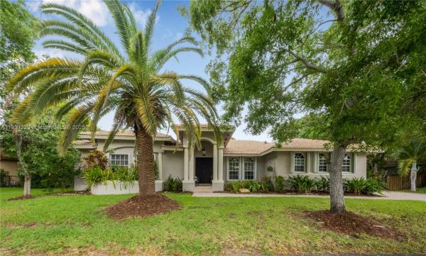 GROVES AT OLD CUTLER