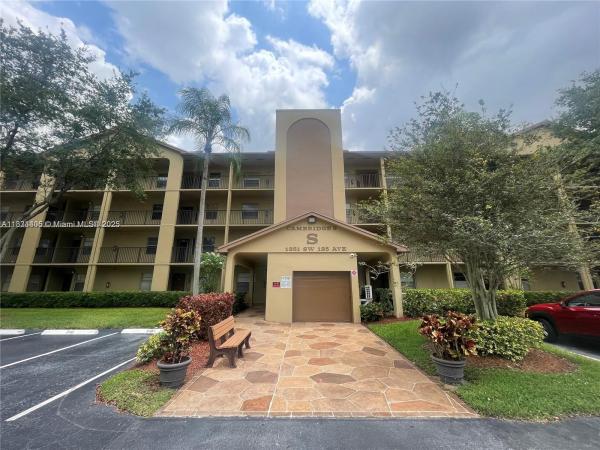 CAMBRIDGE AT CENTURY VILL