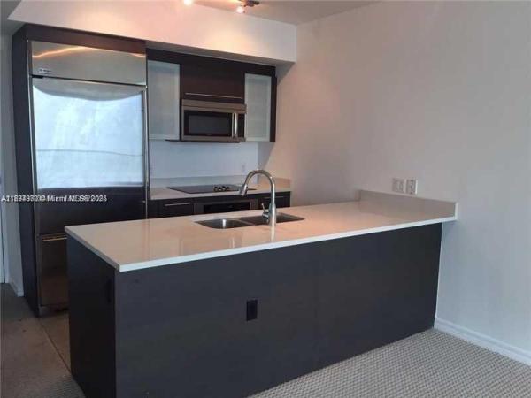 500 BRICKELL WEST CONDO