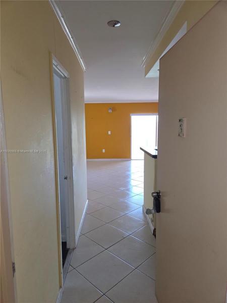 400 KINGS POINT DR #401, SUNNY ISLES BEACH, FL 33160