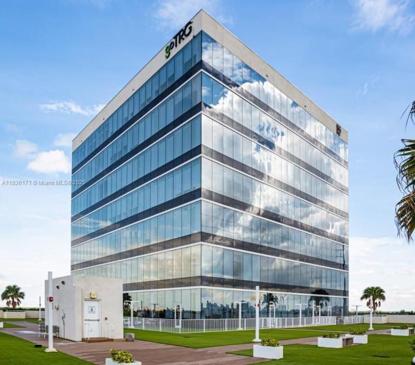 Beacon Tower Aventura