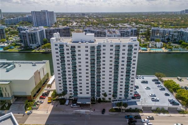 3000 S OCEAN DR #1414, HOLLYWOOD, FL 33019