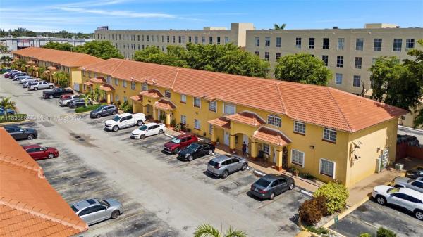 Poinciana Royale Villas