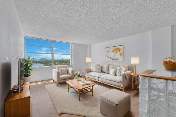 BRICKELL BISCAYNE CONDO