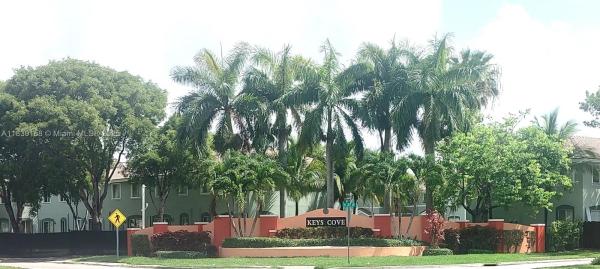 SHOMA TOWNHOMES AT KEYSCO