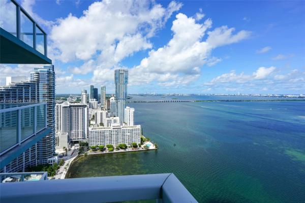 QUANTUM ON THE BAY CONDO