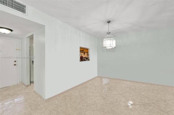 1825 S OCEAN DR #204, HALLANDALE BEACH, FL 33009