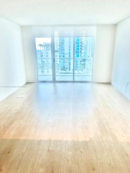 THE MARK ON BRICKELL COND