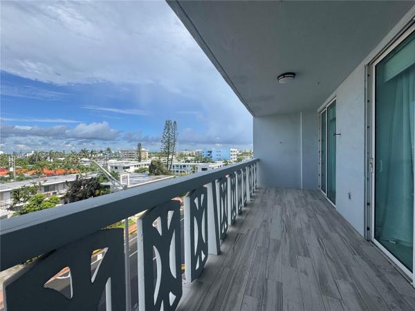 HARDING HALL CONDOMINIUM