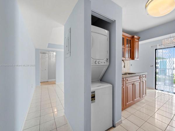 VERSAILLES PLAZA CONDO