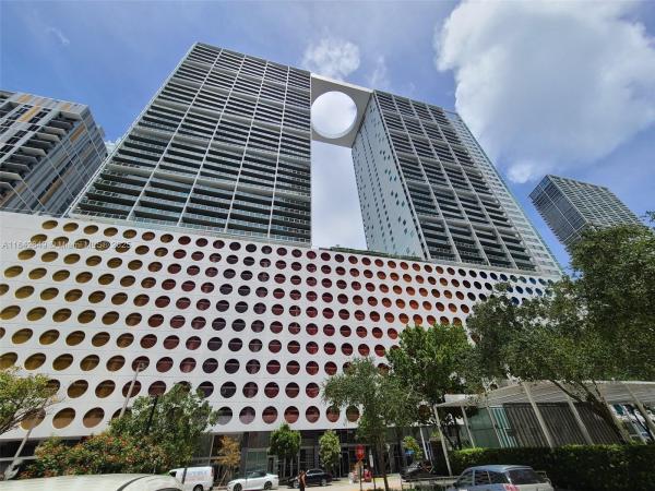 500 BRICKELL WEST CONDO