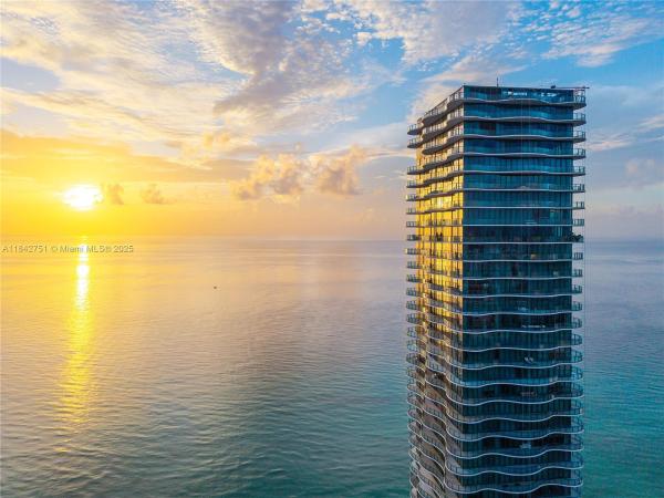 19575 COLLINS AVE #38, SUNNY ISLES BEACH, FL 33160
