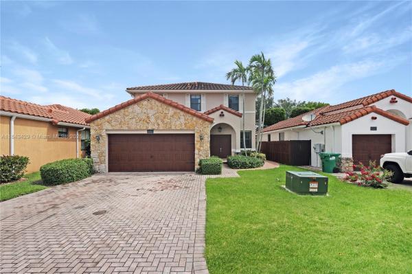 FONTAINEBLEAU WEST NORTH