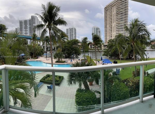 19390 COLLINS AVE #207, SUNNY ISLES BEACH, FL 33160