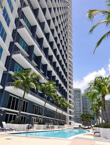 INFINITY AT BRICKELL COND