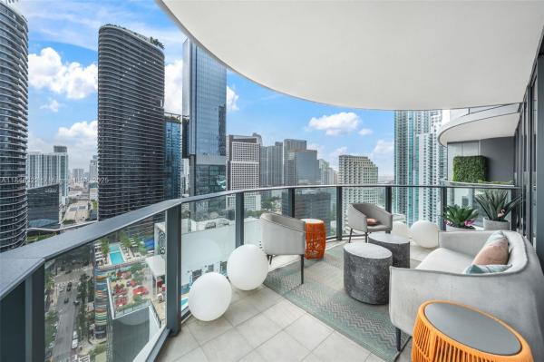 1000 BRICKELL PLZ #2912, MIAMI, FL 33131