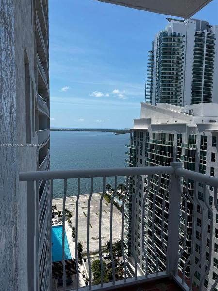 THE CLUB AT BRICKELL BAY