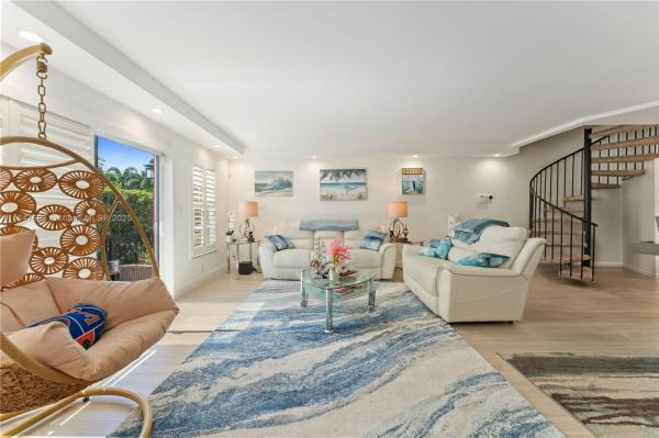 Tennis Club Davis Condo