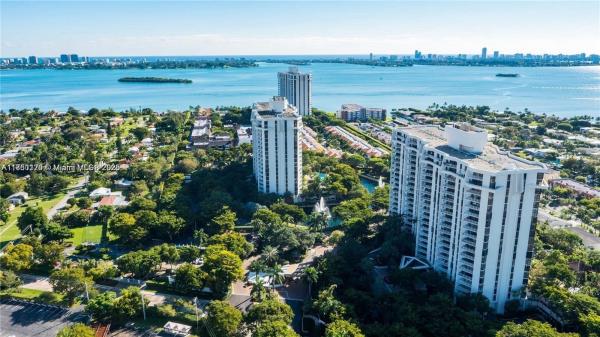 TOWERS OF QUAYSIDE CONDO