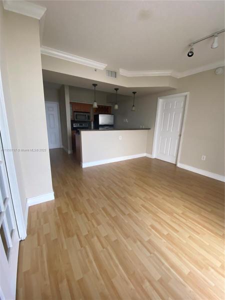 ALTOS DE MIAMI CONDO