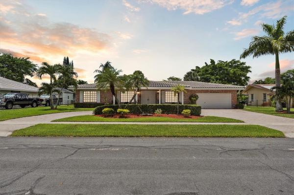 PLANTATION PARK LAKESITES