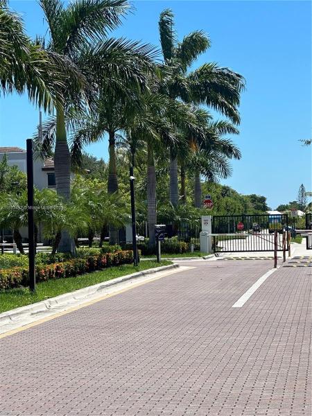 VIA VENTURA NEIGHBORHOOD