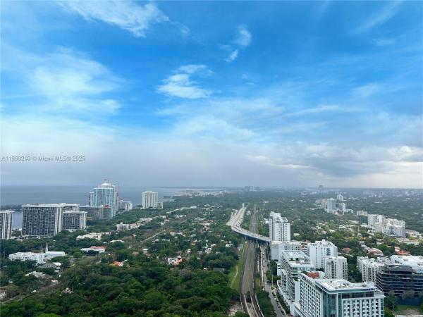 INFINITY AT BRICKELL COND