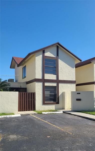 SPRING LAKES VILLAGE