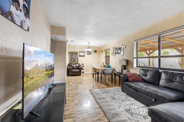 IRONS MANOR HIGH PINE ADD