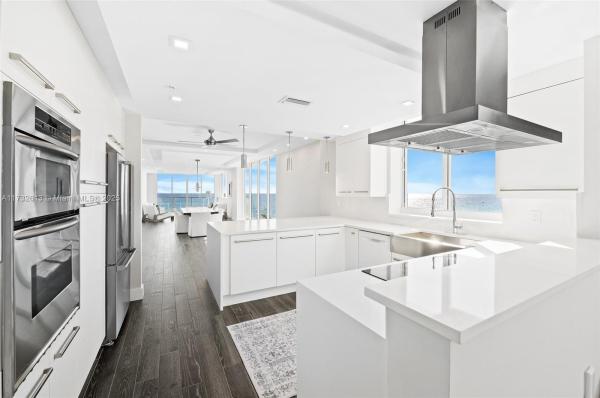 LUNA OCEAN RESIDENCES