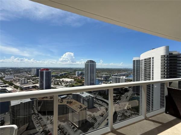 1850 S OCEAN DR #4009, HALLANDALE BEACH, FL 33009