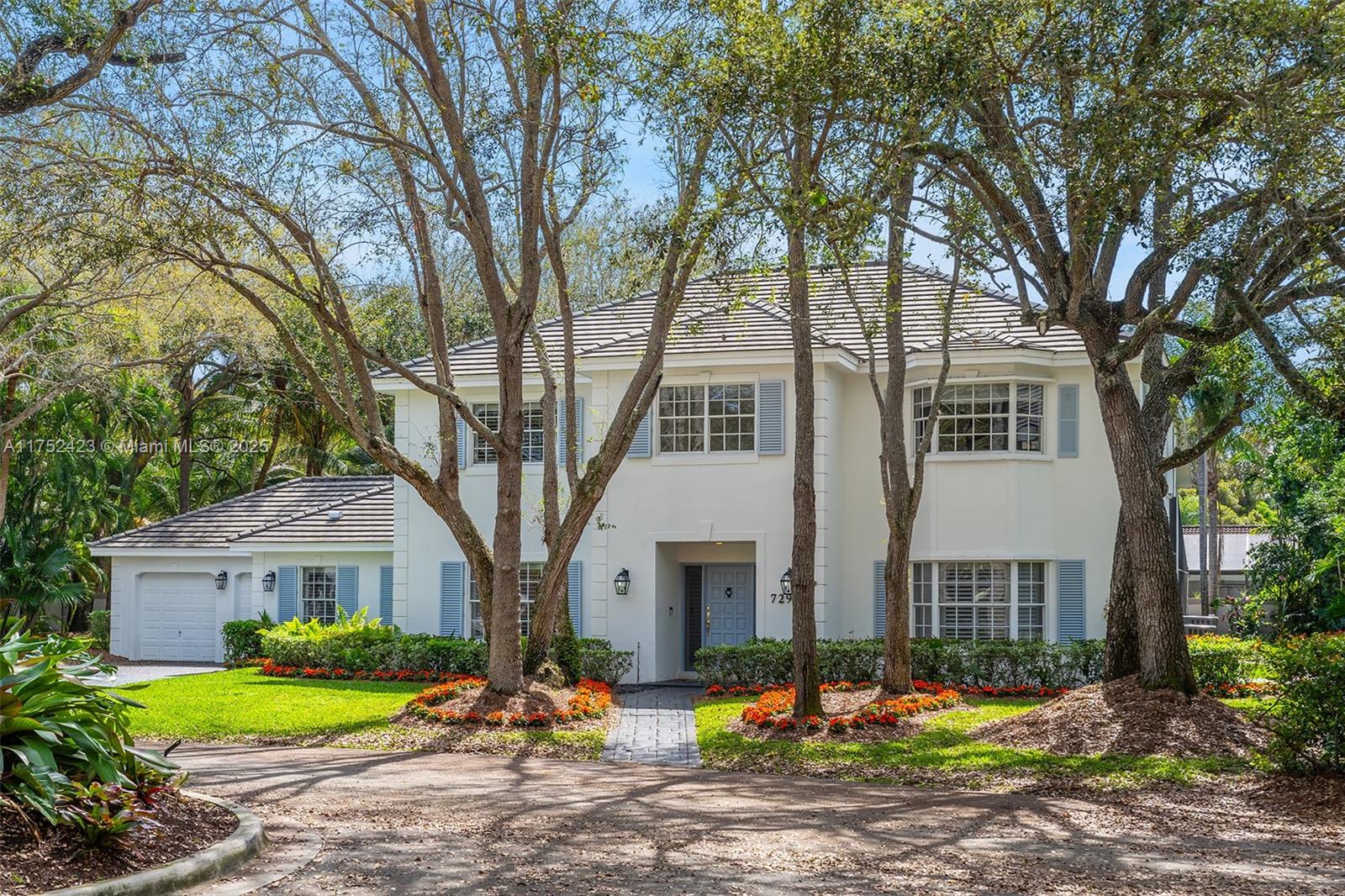 CUTLER OAKS - фото