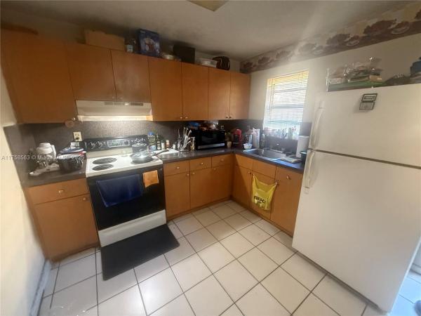 MIDWAY MANSIONS TOWNHOMES