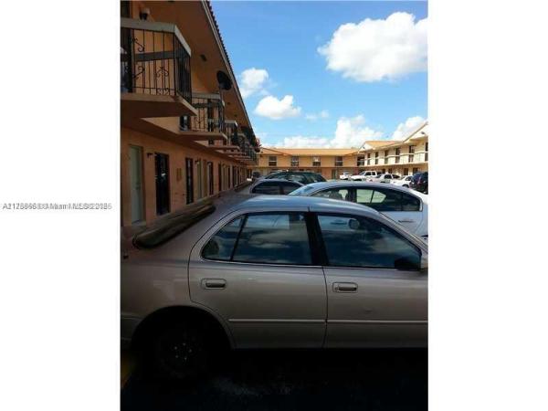 MIDWAY MANSIONS TOWNHOMES