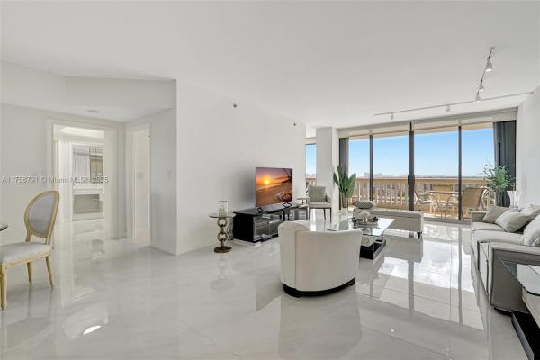 2000 ISL BLVD WILLIAMS IS