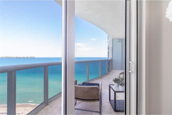 15811 COLLINS AVE #2103, SUNNY ISLES BEACH, FL 33160