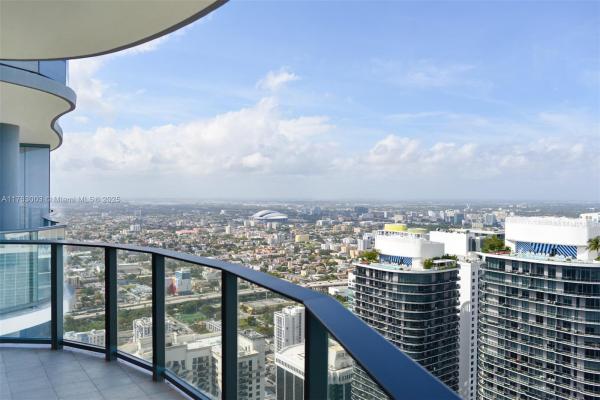 1000 BRICKELL PLZ #PH5907, MIAMI, FL 33131