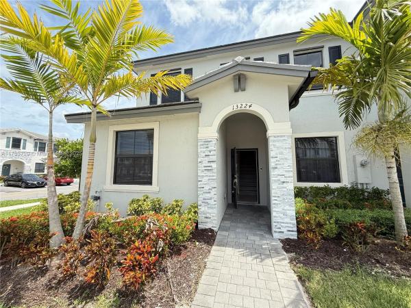 PINE ISLE PINE VISTA