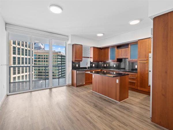 LAS OLAS RIVER HOUSE COND