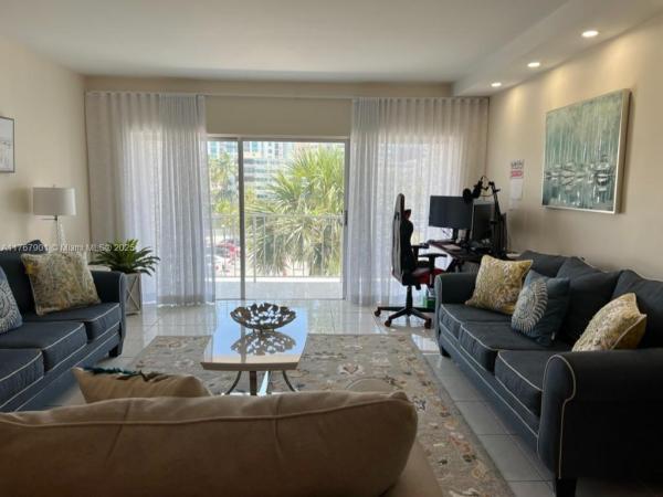 300 BAYVIEW DR #207, SUNNY ISLES BEACH, FL 33160