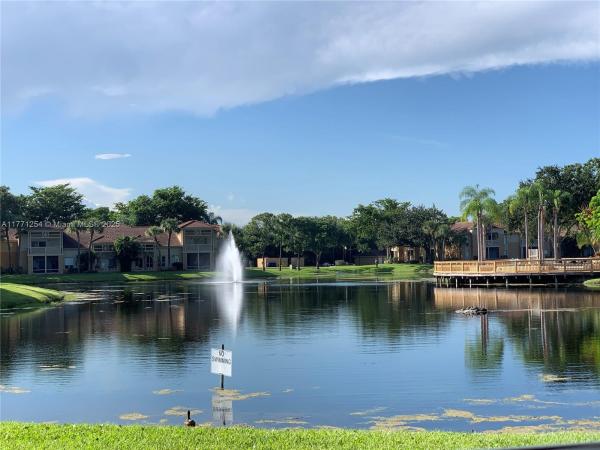 PALM LAKE CONDO