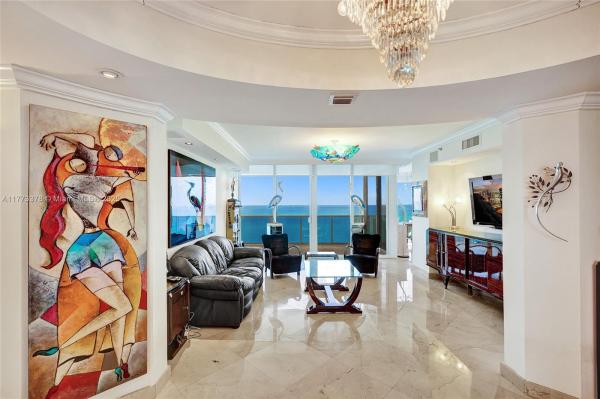 19111 COLLINS AVE #2905, SUNNY ISLES BEACH, FL 33160